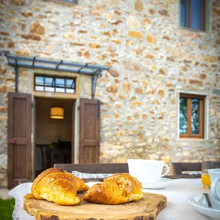 Castello Di Querceto Alloggio per agriturismo *